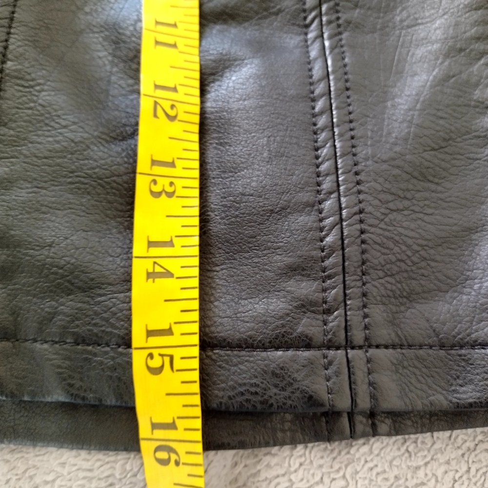 Free People Soft Vegan Faux Leather Mini Skirt Waist Zipper Black Sz 2 - Picture 6 of 6